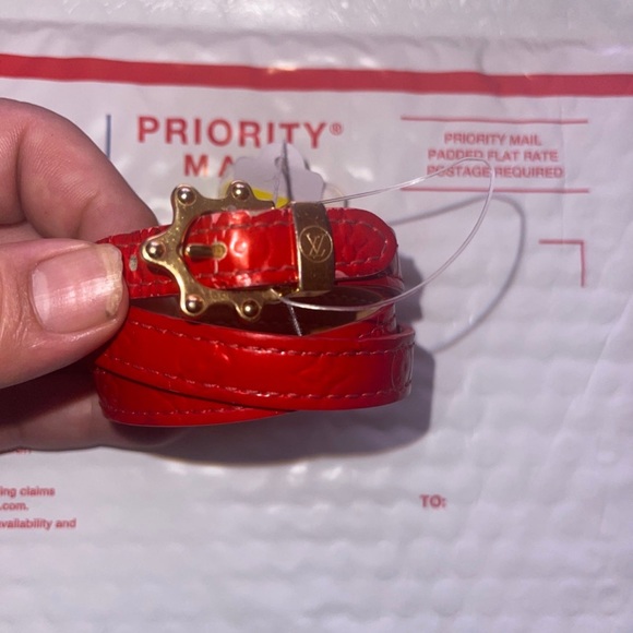 Louis Vuitton Jewelry Monogram Red Patent Leather Triple Loop Bracelet pre loved - Picture 4 of 13